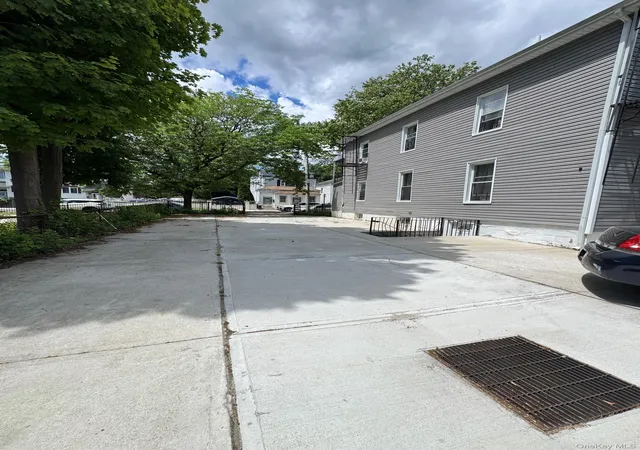 Listing Photo 2 - Condo for sale in building located at 423 S 7th Ave, Mount Vernon, NY 10550 - Unit #