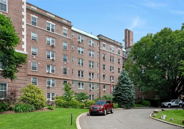 Homes for sale in Greenburgh, NY | 300 S Broadway #1 G, Greenburgh, NY 10591 | MLS# 1011779