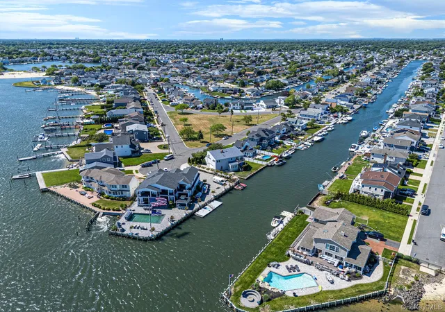 4th image of 7 Forest Ave, Oyster Bay, NY 11758 | MLS# 1011784