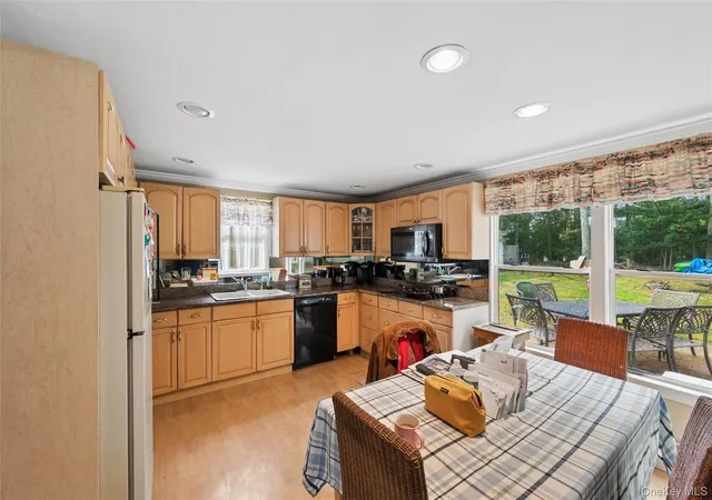 Photo 3 of Single family home for sale at 10 Elk Ln, South Setauket, NY 11720 | MLS# 1011802 | Listing updated on 2026-10-10