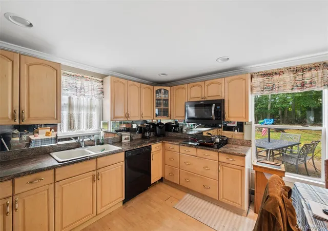 Photo 4 of Single family home for sale at 10 Elk Ln, South Setauket, NY 11720 | MLS# 1011802 | Listing updated on 2026-10-10