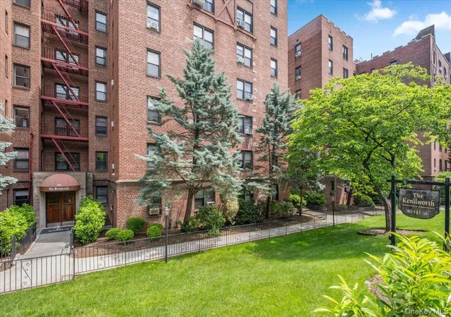 3rd image of 142 Garth Rd #5K, Scarsdale, NY 10583 | MLS# 1011806