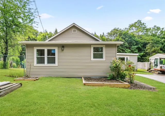 Homes for sale in Warwick (town), NY | 12 Dickerson Pl, Warwick (town), NY 10921 | MLS# 1011807