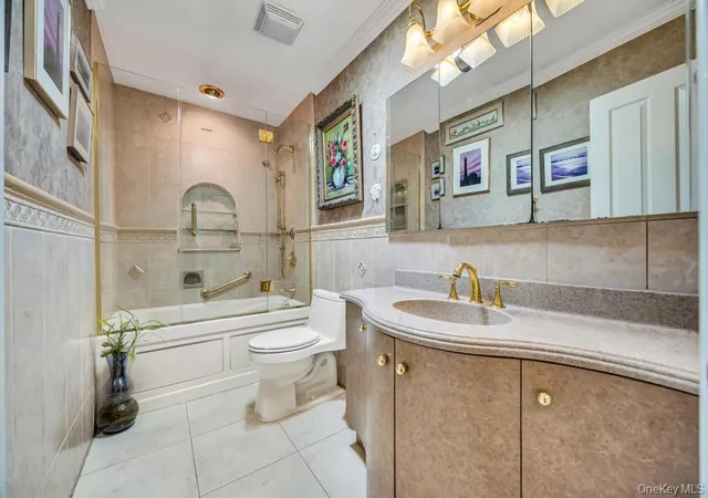 38th image of 202 Captains Wy, Bay Shore, NY 11706 | MLS# 1011815