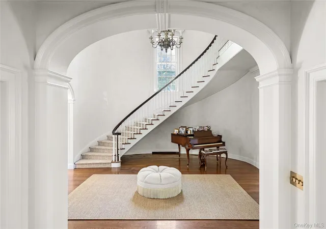 Photo 3 of Mansion for sale at 52 Piping Rock Rd, Oyster Bay, NY 11560 | MLS# 1011822 | Listing updated on 2026-08-20