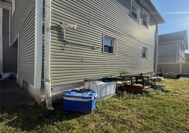 5th image of 39 Pleasant Ave, Hempstead, NY 11575 | MLS# 1011849