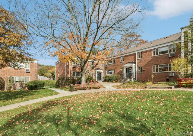 Homes for sale in White Plains, NY | 40 Lawrence Dr #A, White Plains, NY 10603 | MLS# 1011859