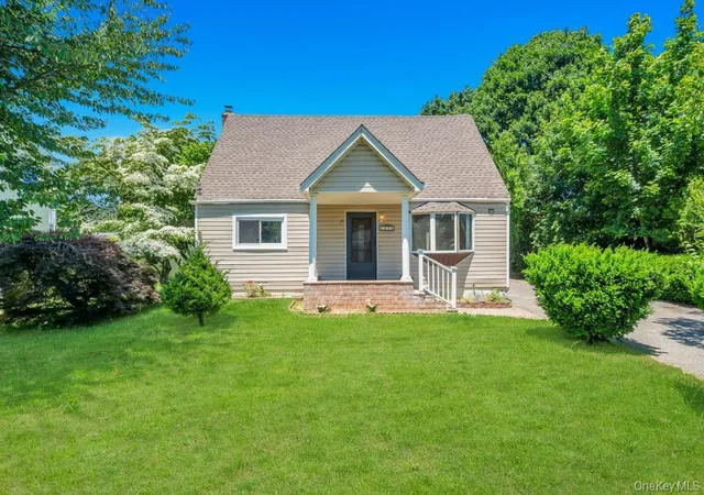 2nd image of 27 Yarnell St, Islip, NY 11717 | MLS# 1011864