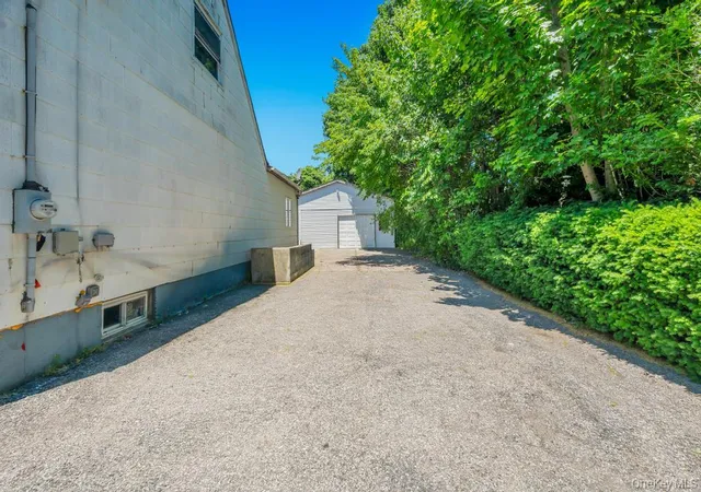 3rd image of 27 Yarnell St, Islip, NY 11717 | MLS# 1011864