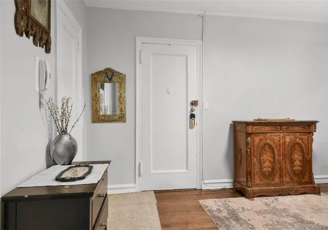 Photo 3 of Sale Pending at 21 N Chatsworth Ave #3C, Larchmont, NY 10538 | MLS# 1011868 | Listing updated on 2026-08-11