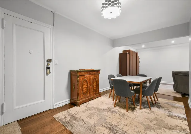 Photo 4 of Sale Pending at 21 N Chatsworth Ave #3C, Larchmont, NY 10538 | MLS# 1011868 | Listing updated on 2026-08-11