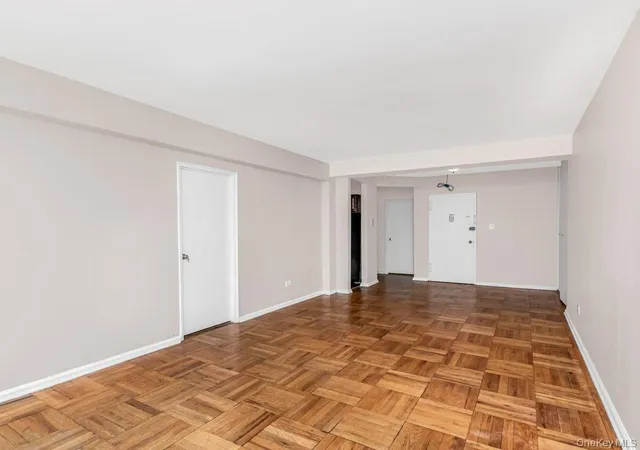 Photo 3 of House for sale at 629 Kappock St #2P, New York, NY 10463 | MLS# 1011885 | Listing updated on 2026-09-26