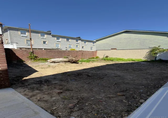 Listing Photo 5 - Condo for sale in building located at 4077 Seton Ave, Bronx, NY 10466