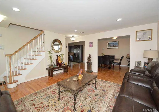 Photo 3 of Single family home for sale at 106 Roosevelt Ave, Oyster Bay, NY 11758 | MLS# 1011896 | Listing updated on 2026-06-12