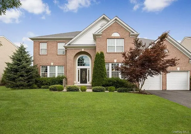 Single family home for sale at 26 Woodstork Dr, Mount Sinai, NY 11766 | MLS# 1011897 | Listing updated on 2026-06-20