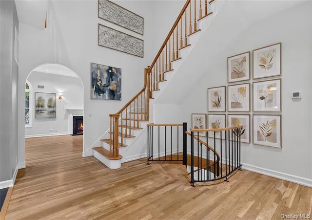 Photo 3 of Sale Pending at 191 Beechmont Dr, New Rochelle, NY 10804 | MLS# 1011899 | Listing updated on 2026-08-31