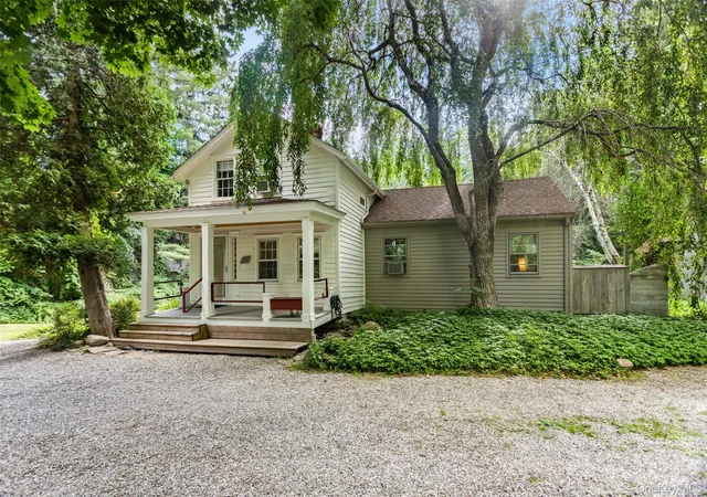 3rd image of 182 Smith Ridge Rd, Lewisboro, NY 10590 | MLS# 1011921