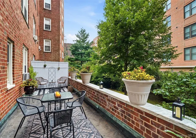 Photo 2 of Condo for sale at 949 Palmer Rd #1R, Yonkers, NY 10708 | MLS# 1011934 | Listing updated on 2026-09-24