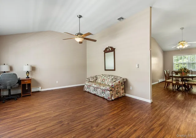 4th image of 166 Richmond Ave, Medford, NY 11763 | MLS# 1011975