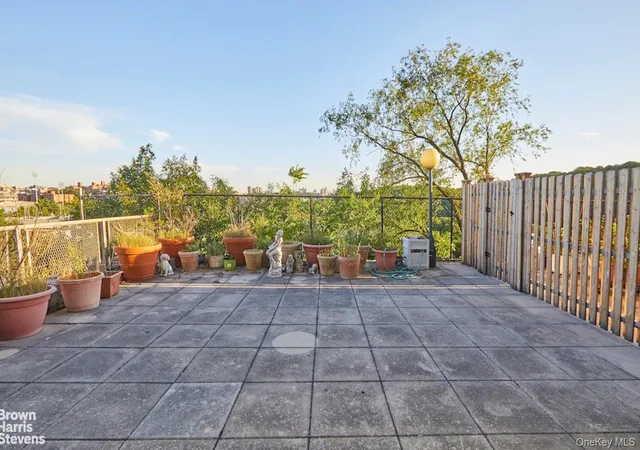 2nd image of 2400 Johnson Ave #1K, New York, NY 10463 | MLS# 1011979