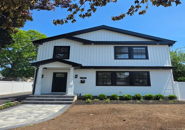 Photo 1 of Sale Pending at 149 Fendale St, Hempstead, NY 11010 | MLS# 1011984 | Listing updated on 2026-09-01