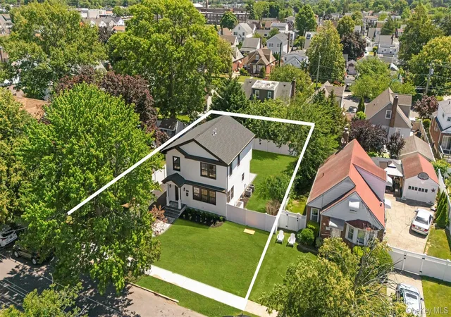 Photo 4 of Sale Pending at 149 Fendale St, Hempstead, NY 11010 | MLS# 1011984 | Listing updated on 2026-09-01