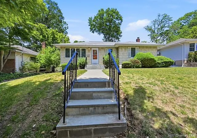 2nd image of 152 Nassau Dr, Albertson, NY 11507 | MLS# 1011987