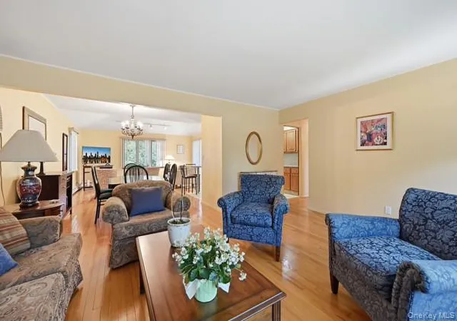5th image of 152 Nassau Dr, Albertson, NY 11507 | MLS# 1011987