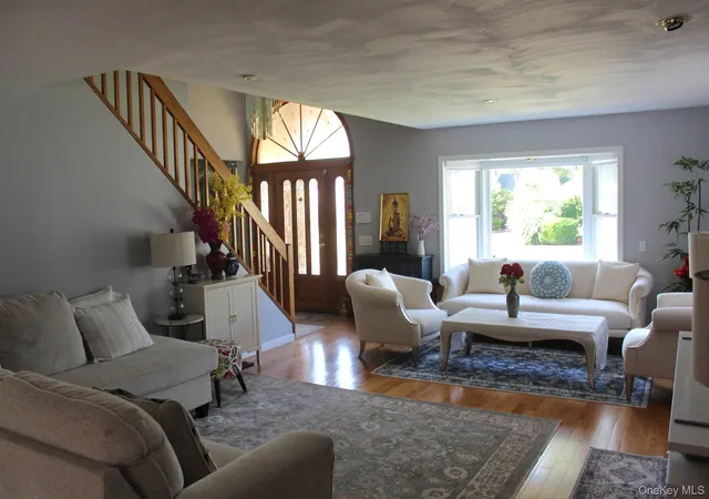 Photo 3 of Single family home for sale at 280 Park Ave W, North Hempstead, NY 11590 | MLS# 1012002 | Listing updated on 2026-10-08