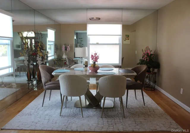 Photo 3 of Single family home for sale at 280 Park Ave W, North Hempstead, NY 11590 | MLS# 1012002 | Listing updated on 2026-10-08