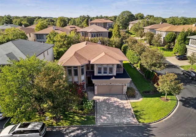 Photo 1 of Single family home for sale at 20 Kettlepond Rd, Oyster Bay, NY 11753 | MLS# 1012006 | Listing updated on 2026-08-25