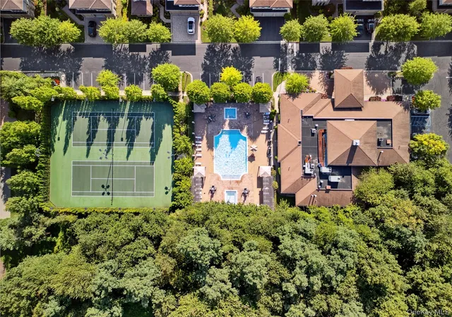 Photo 3 of Single family home for sale at 20 Kettlepond Rd, Oyster Bay, NY 11753 | MLS# 1012006 | Listing updated on 2026-08-25