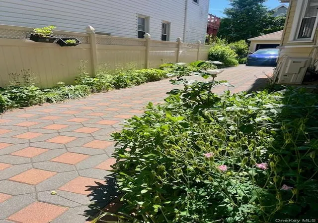 Photo 4 of Sale Pending at 8424 109th Street, Richmond Hill, NY 11418 | MLS# 1012018 | Listing updated on 2026-08-09