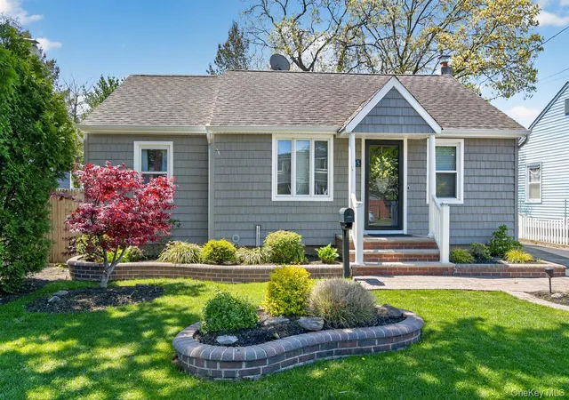1st image of 105 N Hamilton Ave, Lindenhurst, NY 11757 | MLS# 1012025