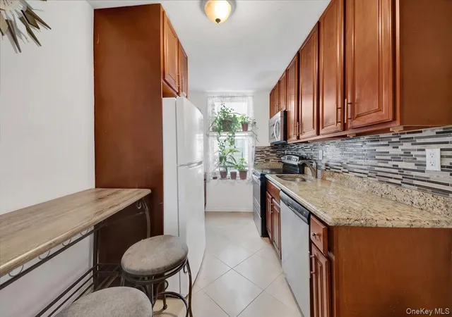 3rd image of 2131 Bruckner Blvd, New York, NY 10472 | MLS# 1012041