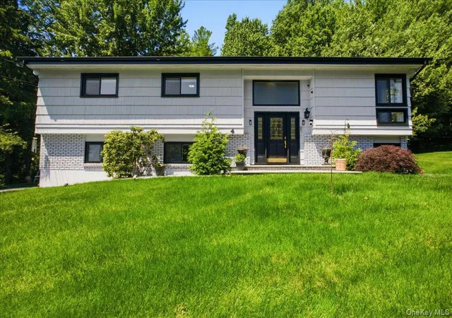 1st image of 4 Medford Pl, Nanuet, NY 10954 | MLS# 1012046