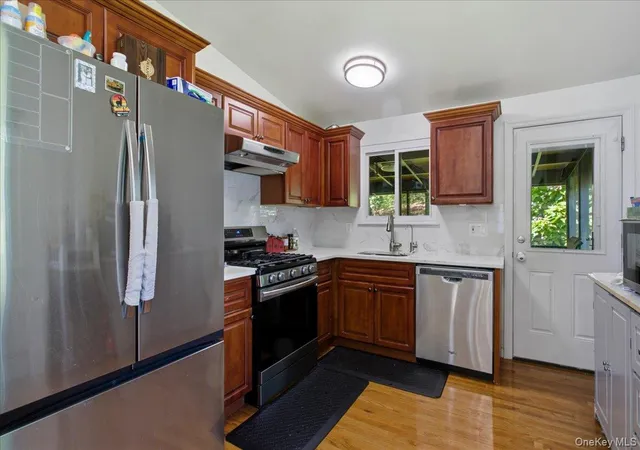 Photo 4 of Sale Pending at 4 Medford Pl, Nanuet, NY 10954 | MLS# 1012046 | Listing updated on 2026-07-08