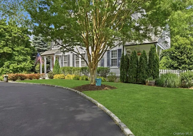 3rd image of 39 Little East Neck Rd S, Babylon, NY 11702 | MLS# 1012049