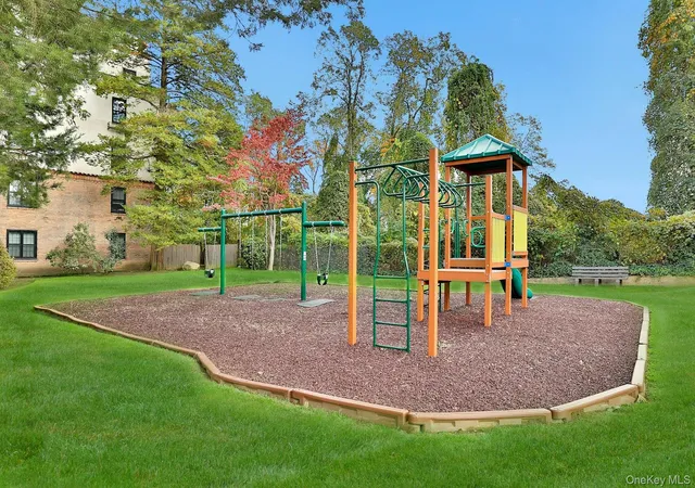 2nd image of 1273 N Ave, New Rochelle, NY 10804