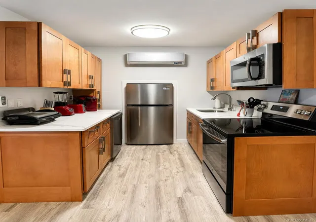 Photo 3 of Condo for sale at C Harbor Walk #133, Brookhaven, NY 11782 | MLS# 1012106 | Listing updated on 2026-08-24