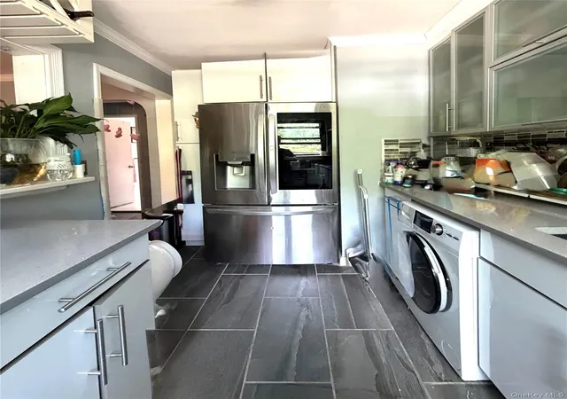 4th image of 73-96 Springfield Blvd, New York, NY 11364