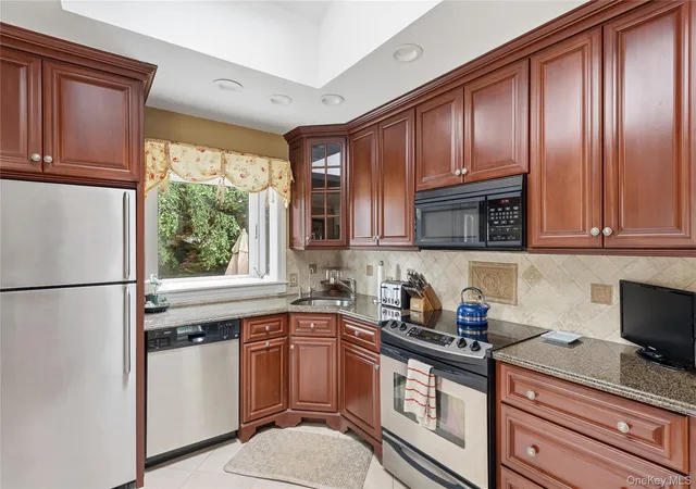 3rd image of 350 Columbus Ave, West Babylon, NY 11704 | MLS# 1012119