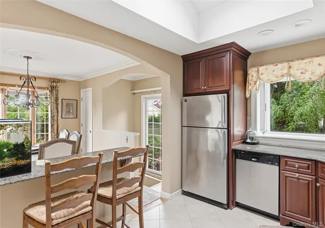 4th image of 350 Columbus Ave, West Babylon, NY 11704 | MLS# 1012119