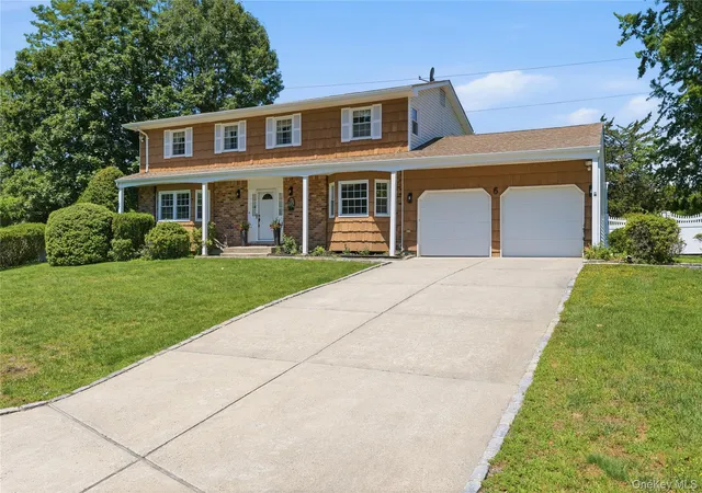 2nd image of 6 Carol Ct, Brookhaven, NY 11733 | MLS# 1012133