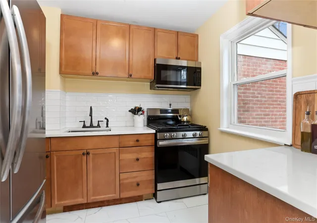 Photo 3 of House for sale at 73 Broadway #2J, Mount Pleasant, NY 10570 | MLS# 1012138 | Listing updated on 2026-10-18