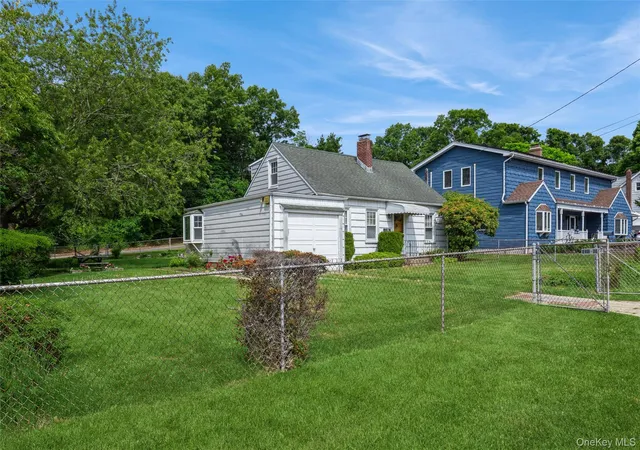 21st image of 10 Laurel Rd, Ronkonkoma, NY 11779 | MLS# 1012159