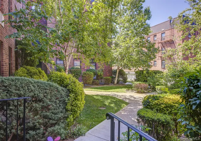 2nd image of 215-40 47Th Ave, Bayside, NY 11361