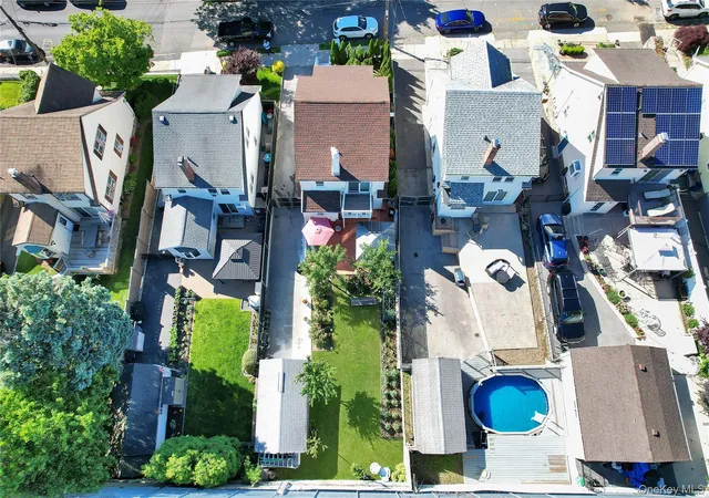 3rd image of 40 Emmett Ter, New Rochelle, NY 10805 | MLS# 1012179