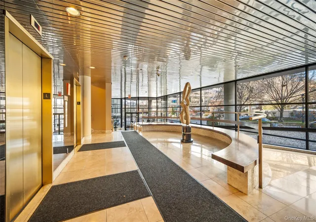 Listing Photo 2 - Condo for sale in building located at 10 Cottage Pl, White Plains, NY 10601 - Unit #11E