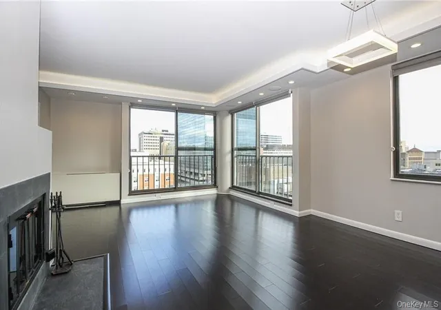 Homes for sale in White Plains, NY | 10 Cottage Pl #11E, White Plains, NY 10601 | MLS# 1012187